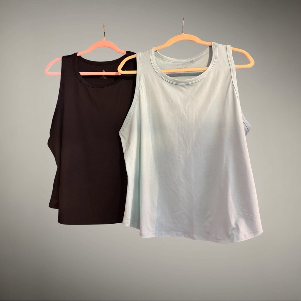 Danskin Women's  XL - 2-Pack Airbrush Active Tank Top. Black & Mint colors. EUC
